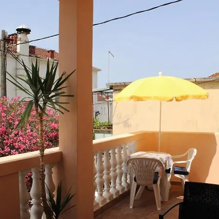 Apartman Tisno Διαμέρισμα *