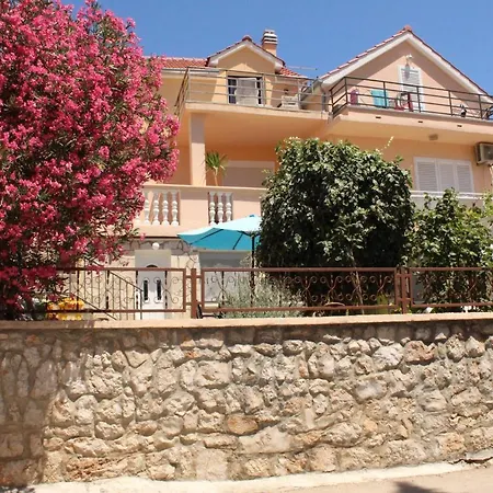 Apartman Tisno Apartment *
