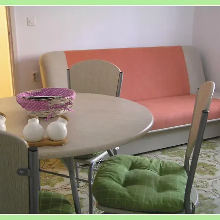 Apartman Tisno *